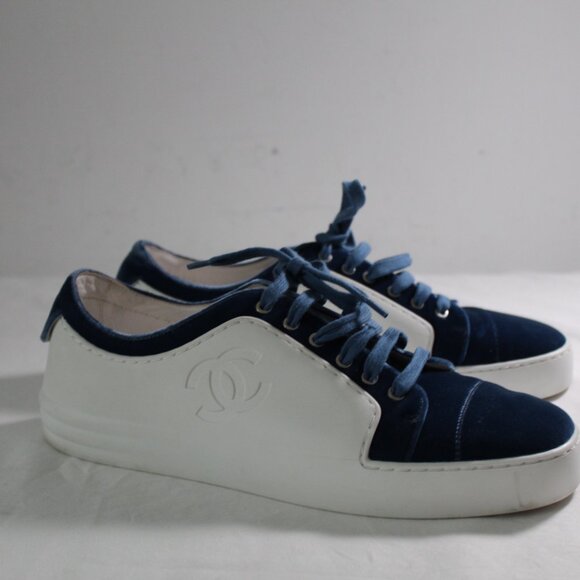 Chanel CC Lace Up Sneakers Flats Loafers Blue Velvet Two Tone 40 - Picture 1 of 12